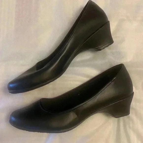 Safe  step comfort shoes , low heels - Picture 3 of 8